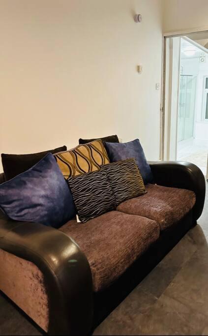 Bespoke 2 Bedroom Apt Derby City Buitenkant foto