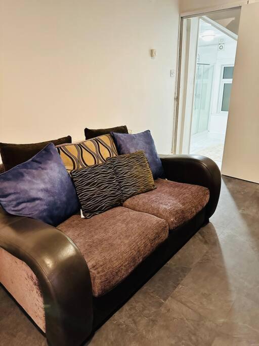 Bespoke 2 Bedroom Apt Derby City Buitenkant foto