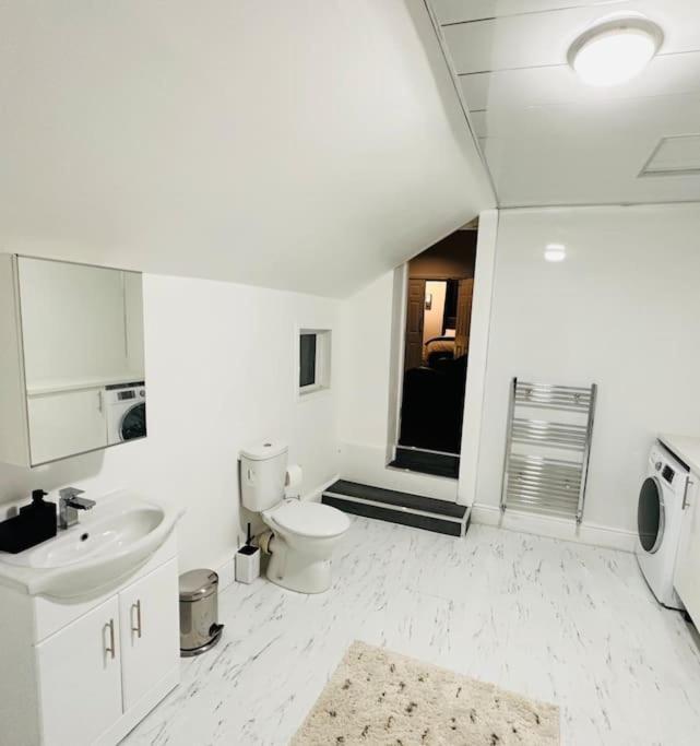 Bespoke 2 Bedroom Apt Derby City Buitenkant foto